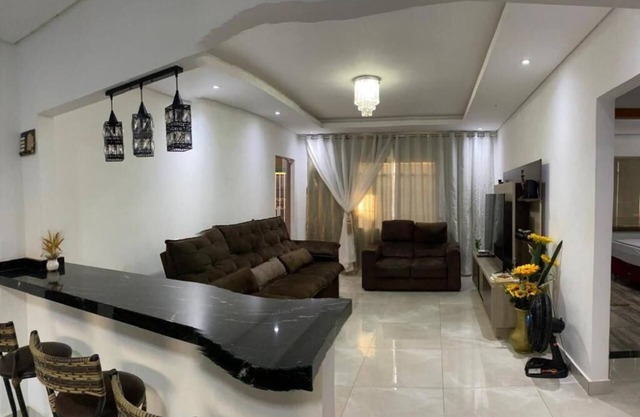 Junior'House large house for your family, with swimming pool and barbecue.