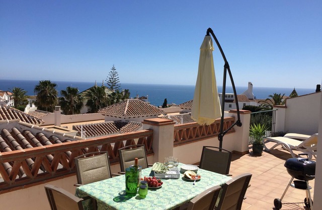 Just above Burriana beach, pool, large terrace, panoramic sea view