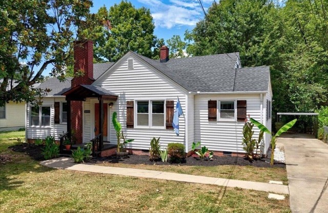 Just updated! Downtown Greer house. Walk to downtown shops. Fenced in backyard