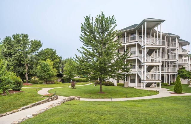 Just What You Were Looking For! Pool, Free Parking, Near Silver Dollar City