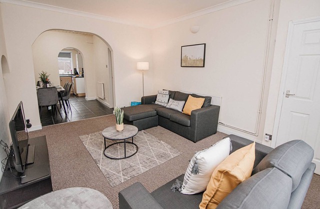 K Suites - Beautiful 3 bed House - Sleeps 7