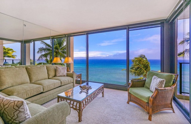 Kaanapali Ocean Front 1 Bedroom! Mahana 617!