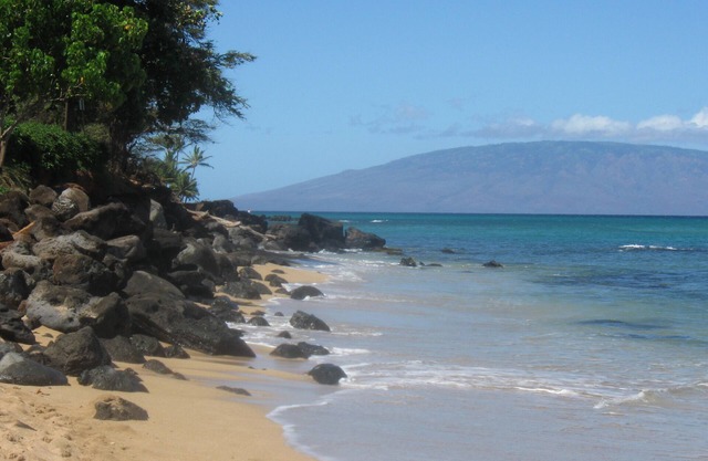 Kahana Villa 2BR 2BA ocean view condo steps from Kahana Beach