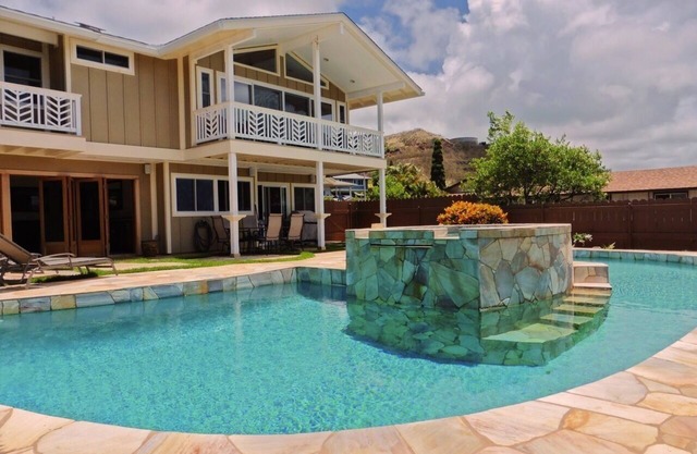 Kailua Home Pool & Spa with amazing views
