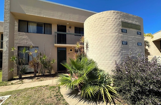 Kalbarri Riverview 107 | Poolside | Ground Floor