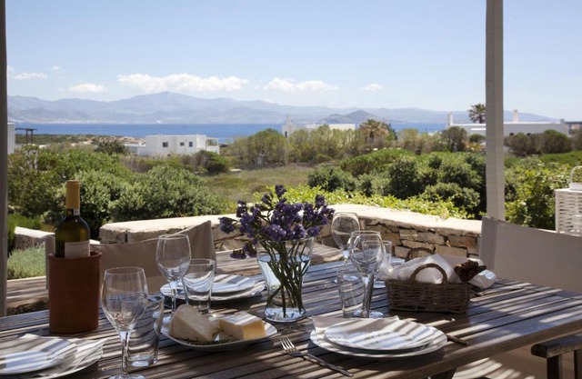 Kallisti Myrtia · Idyllic Holiday Villa - Views, Garden, nr Beach