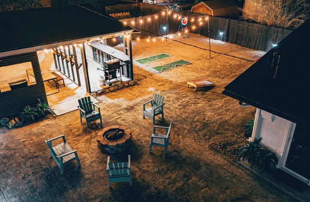 Kasa The Ridge – Desert Fun - 4 bedroom - 3 Bath - Pool Table - Mini Golf