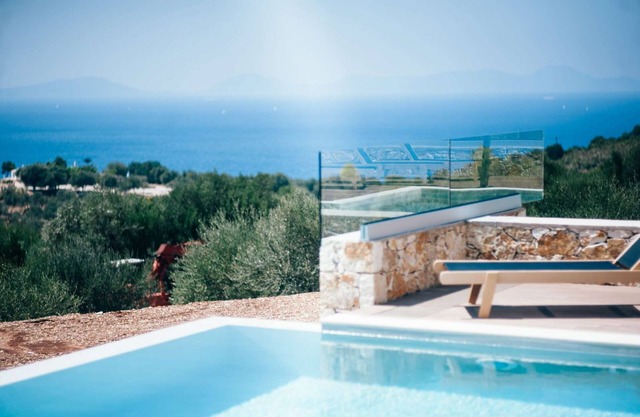 Kassandra - Luxury Villa for 8-10 people with panorama view and private pool