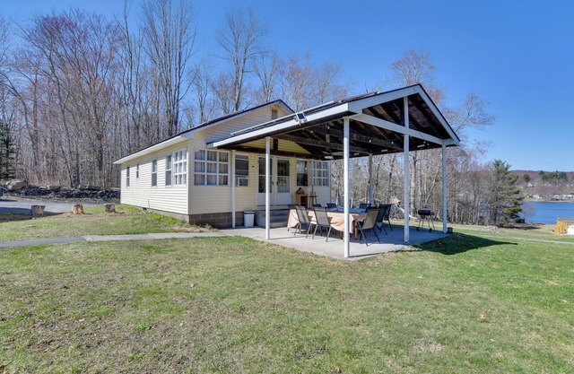 Kayaks & Canoes: Lake-View Retreat in Ellenville!