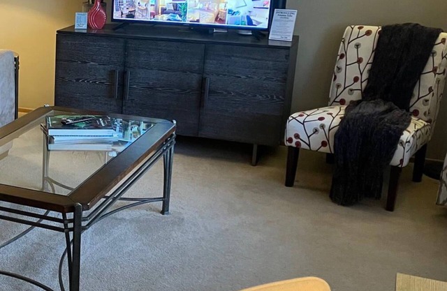 Keen On Clean & Tidy! 2 Bedrooms w/Great Amenities