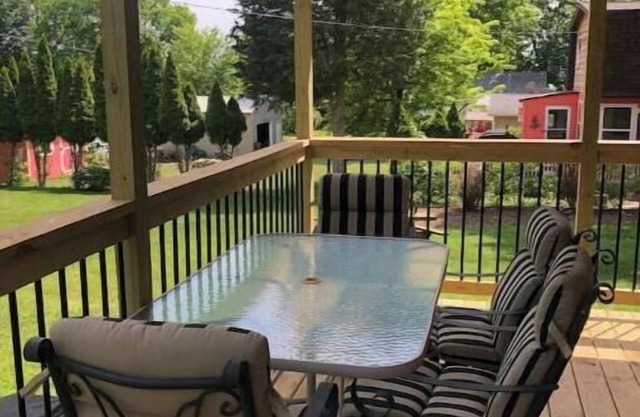 Kelleys Island Cabin Fever/Duplex Unit 2