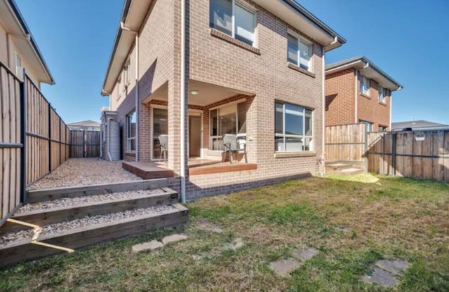 Kellyvile/5室别墅/免费停车/近购物中心/聚会派对/带后院