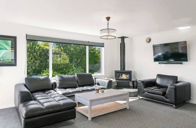 Kensington Gem-Family Getaway