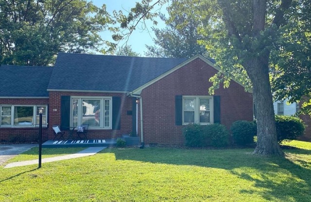 Kentucky Comfort Central Retreat, 2 Bedroom Home
