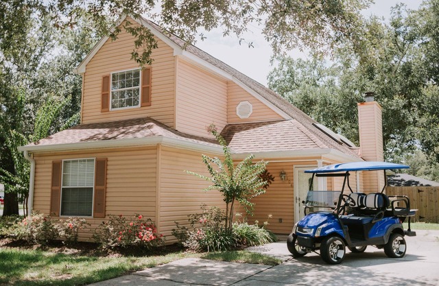 Keri Cove - Includes Golf Cart! Close to beach & downtown Ocean Springs!