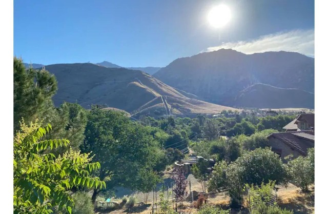 Kern River Nest "The Chateau"