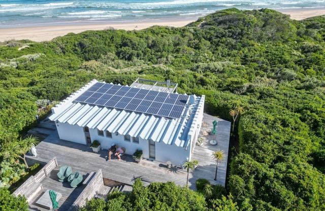 Keurbaai Cottage - Two Bedroom Villa, Sleeps 4