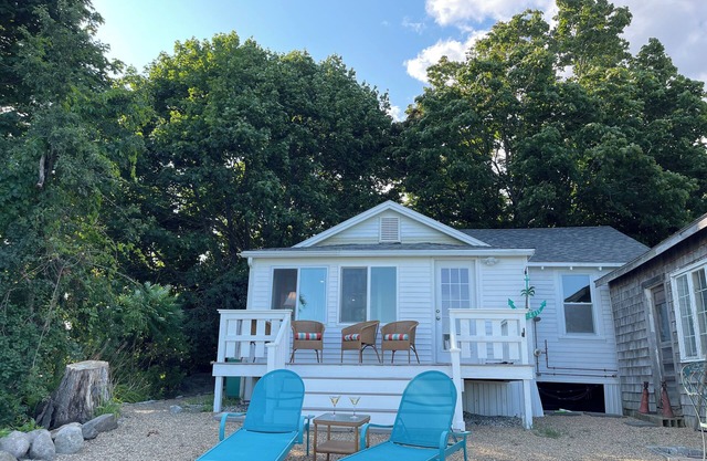 key west style 1940s rustic waterfront cottagenSleeps six ,awesome swimming