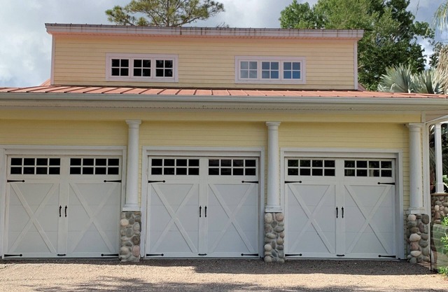 Key West Style Cottage on 2.5 Acre Estate (Secluded)- Very quiet -Tarpon Springs