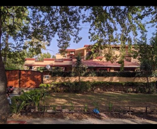 Khan's Family guest House