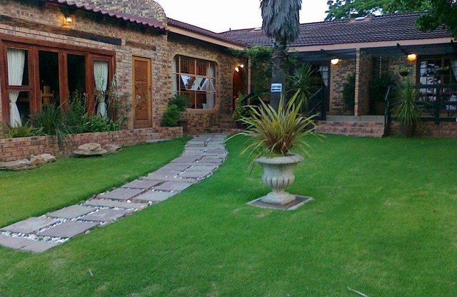 Khokha Moya Guesthouse