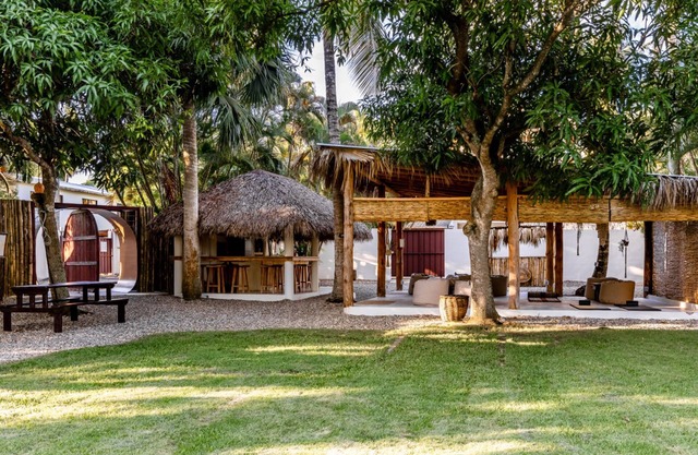 Kibayo Lagoon Villa With Palm Tree Garden Lagoon