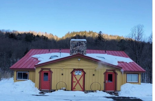 Killington, Left Side of Duplex ,Outside Hot Tub, Charming, Cozy, Clean