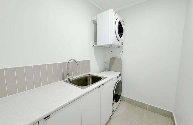 Kincaid@234 - lux townhouse