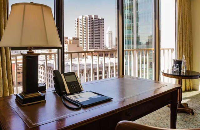 King Bed Sanctuary with Panoramic Views, Westgate Hotel, Close to Balboa Park