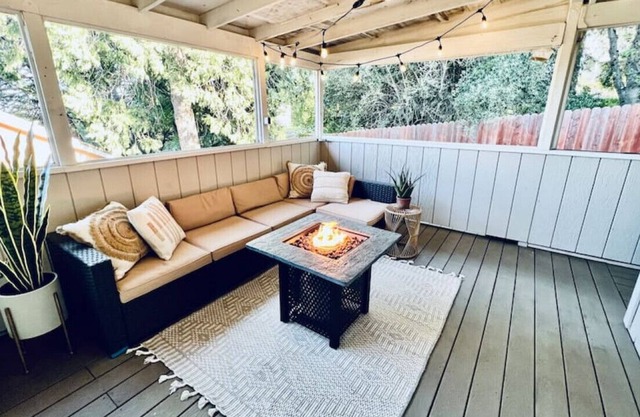 ✯King Bed✯ WFH ☊ w/FAST Internet, Family friendly!