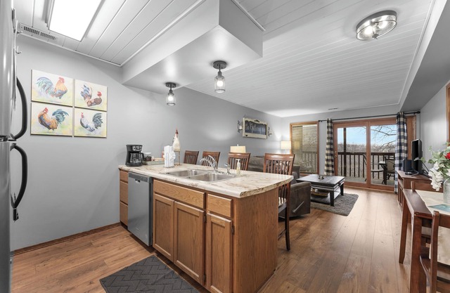 KING BEDS!~Gathering Place~ WALK-IN🏠NO STAIRS🎡1 MILE FROM SDC🎢