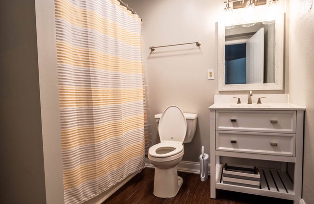 King Centered Downtown Lafayette