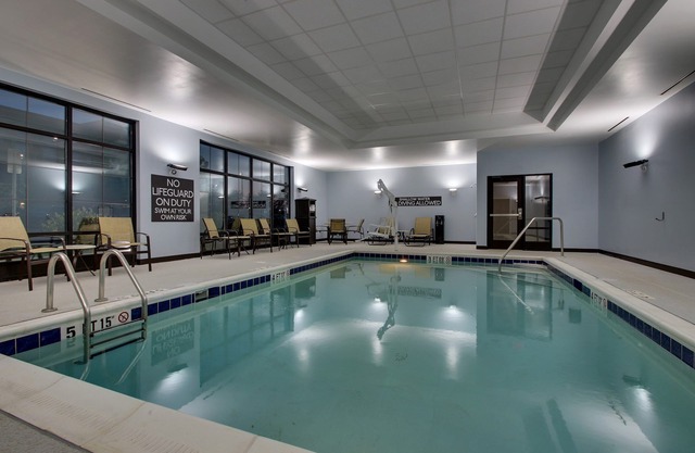 King Suite Near Winthrop University! Free Breakfast Buffet. Indoor Pool