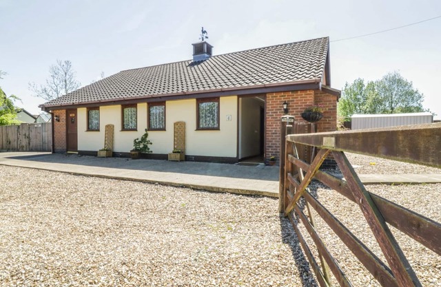 KINGFISHER, pet friendly, with a garden in Rickinghall