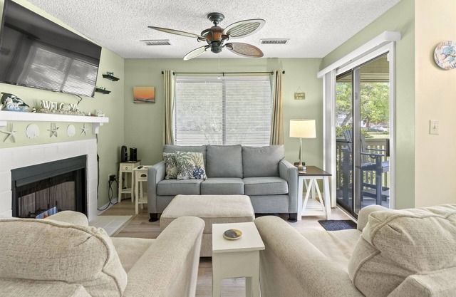 Kingston WHP 11C Ground level Villa w/pool/beach