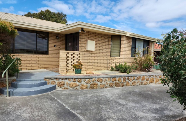 Kira's Holiday Home on Gairdner - Pet Friendly