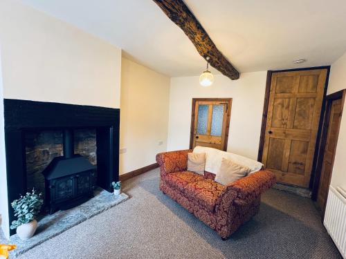 Kirkgate Cottage - 2 Bedrooms - Sleeps 4