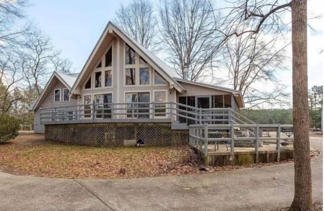 Kirkseys Bend Lakeside Retreat with boat launch