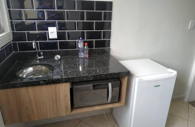 Kitnet com ar na praia das Astúrias