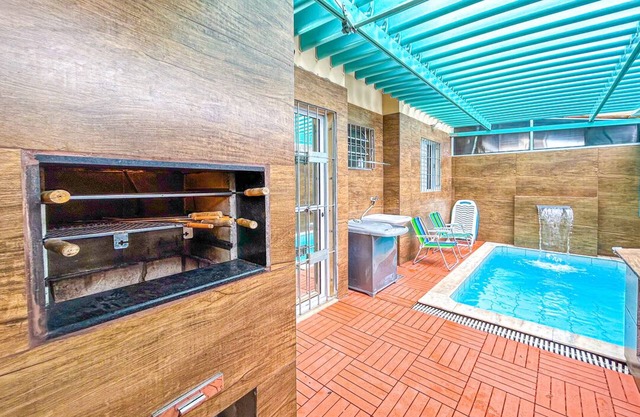 Kitnet com WiFi, piscina e churrasq em Itanhaém/SP