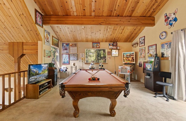 Knotty Pine Chalet - A-Frame, Pets ok, Game Room w/PoolTable, Fooball, Arcade