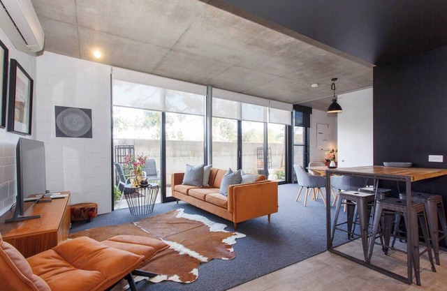 Knutsford Modern : Stylish light and bright in modern complex 5 min walk to Freo