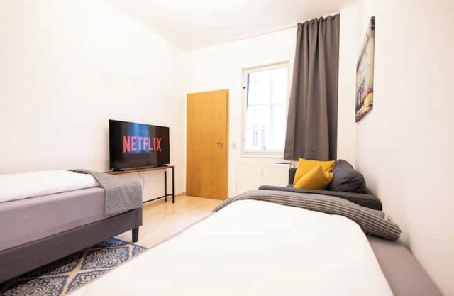 ★ Ko-Living V at the Opera | Right in the center | Free WiFi | Up to 4 people ★