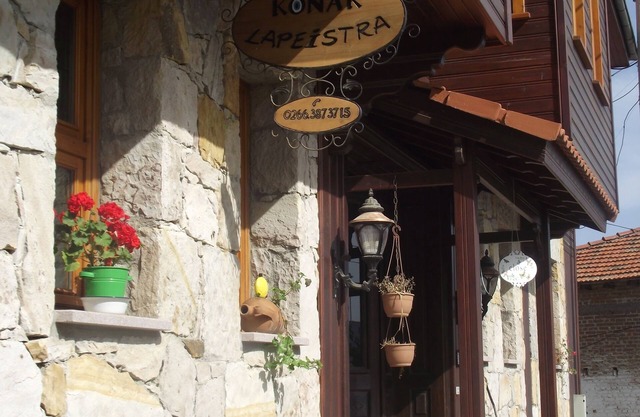Konak Lapeistra