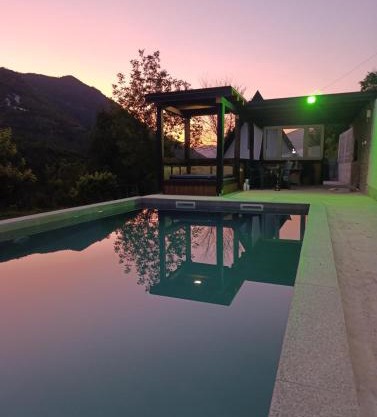 Konjic Vikendica Bajka