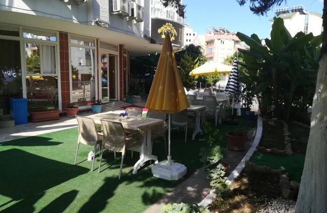 Konyaaltı da denize Sıfır elit prestij otel