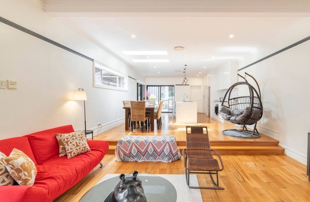 KozyGuru | Rose Bay | 3BR Steps to Beach + Parking