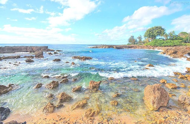 Kukui Hale - Short Walk to Beach, AC