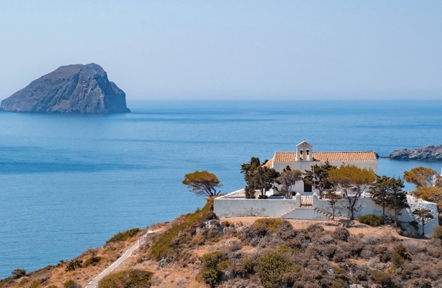 Kythira Echoes · Sylia Apartment with nature views