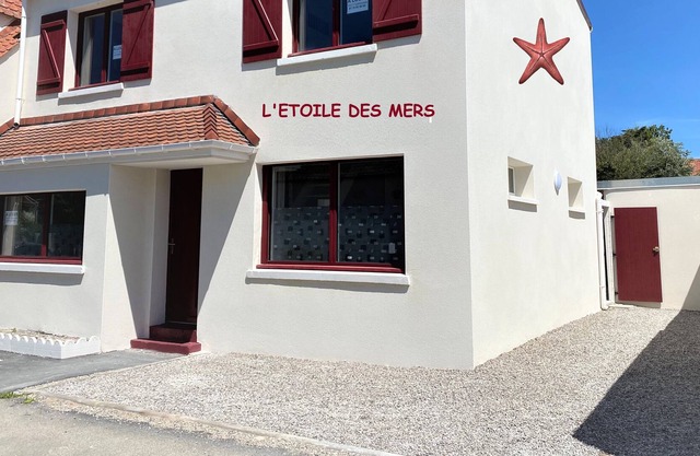 L'ETOILE DES MERS, FAMILY HOUSE IN THE HEART OF THE VILLAGE 400m FROM THE BEACH